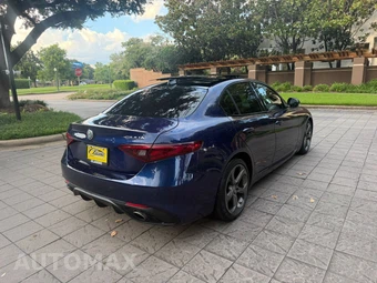 2019 Alfa Romeo Giulia Sport – miniatura 7