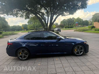 2019 Alfa Romeo Giulia Sport – miniatura 9