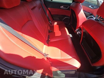 2019 Alfa Romeo Giulia Sport - miniatura 13