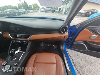 2019 Alfa Romeo Giulia Sport - miniatura 16