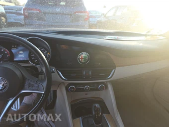 2019 Alfa Romeo Giulia Ti Lusso - miniatura 11