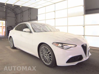 2019 Alfa Romeo Giulia Ti Lusso - miniatura 3