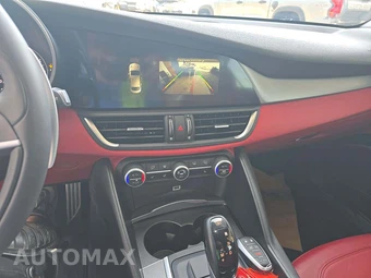 2019 Alfa Romeo Giulia Ti Sport – miniatura 10