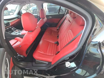 2019 Alfa Romeo Giulia Ti Sport – miniatura 13