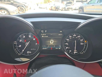 2019 Alfa Romeo Giulia Ti Sport – miniatura 9