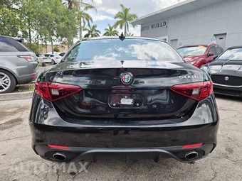 2019 Alfa Romeo Giulia Ti Sport - miniatura 15
