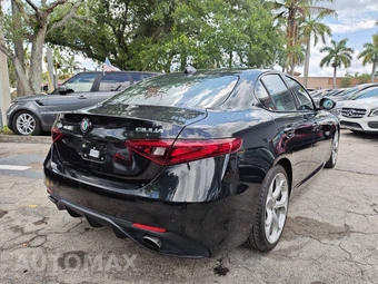 2019 Alfa Romeo Giulia Ti Sport - miniatura 16