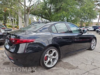 2019 Alfa Romeo Giulia Ti Sport - miniatura 17