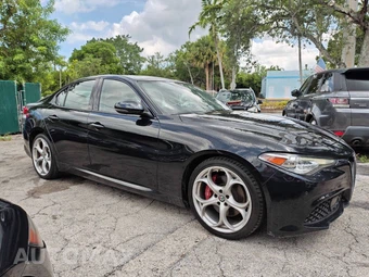 2019 Alfa Romeo Giulia Ti Sport - miniatura 19