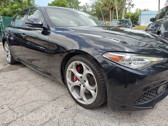 2019 Alfa Romeo Giulia Ti Sport - miniatura 22