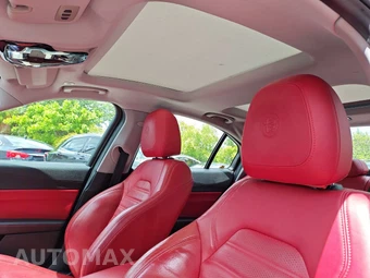2019 Alfa Romeo Giulia Ti Sport - miniatura 32