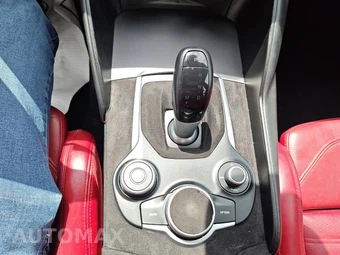2019 Alfa Romeo Giulia Ti Sport - miniatura 36
