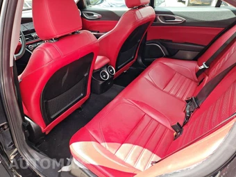 2019 Alfa Romeo Giulia Ti Sport - miniatura 40