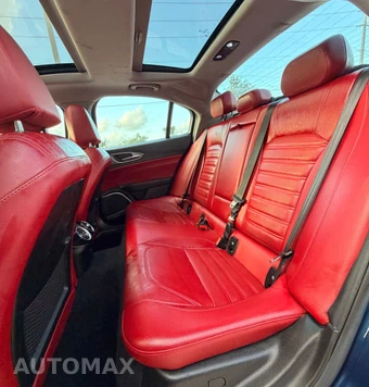 2019 Alfa Romeo Giulia Ti Sport – miniatura 11