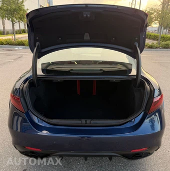 2019 Alfa Romeo Giulia Ti Sport – miniatura 17