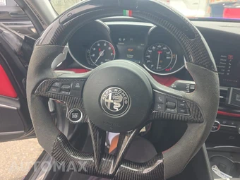 2019 Alfa Romeo Giulia Ti Sport – miniatura 10