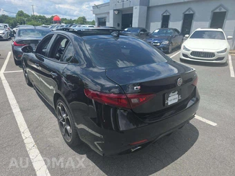 2019 Alfa Romeo Giulia Ti Sport - miniatura 2