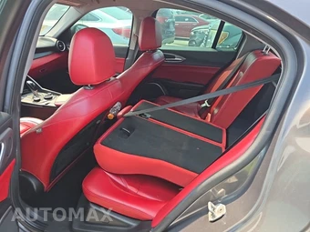 2019 Alfa Romeo Giulia Ti – miniatura 7