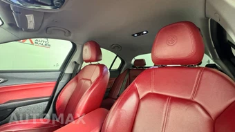 2019 Alfa Romeo Giulia Ti – miniatura 14