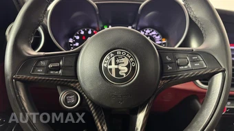 2019 Alfa Romeo Giulia Ti – miniatura 17