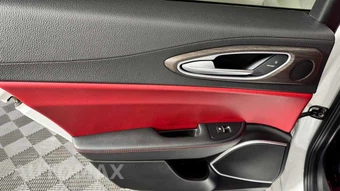 2019 Alfa Romeo Giulia Ti – miniatura 28