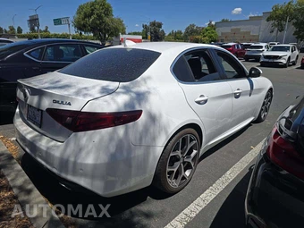2019 Alfa Romeo Giulia – miniatura 3