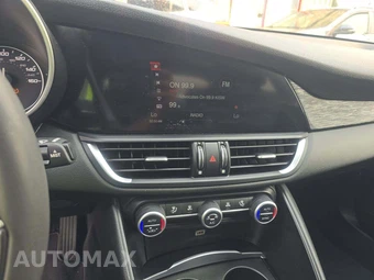2019 Alfa Romeo Giulia - miniatura 10