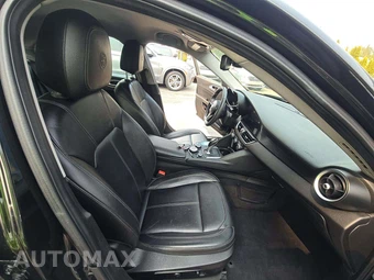 2019 Alfa Romeo Giulia - miniatura 18