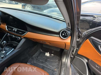 2019 Alfa Romeo Giulia - miniatura 19
