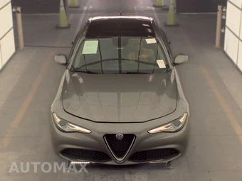 2019 Alfa Romeo Giulia – miniatura 2