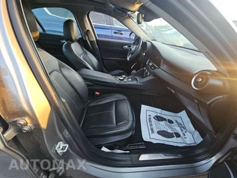 2019 Alfa Romeo Giulia – miniatura 8