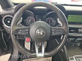 2019 Alfa Romeo Stelvio Quadrifoglio - miniatura 10
