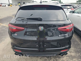 2019 Alfa Romeo Stelvio Quadrifoglio - miniatura 5