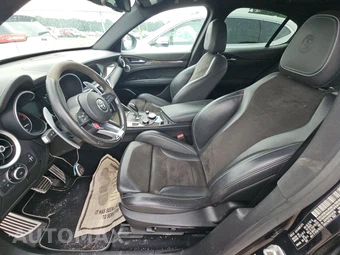 2019 Alfa Romeo Stelvio Quadrifoglio - miniatura 7