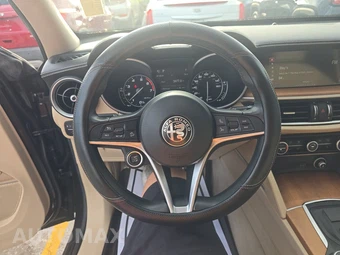 2019 Alfa Romeo Stelvio Ti Lusso – miniatura 10