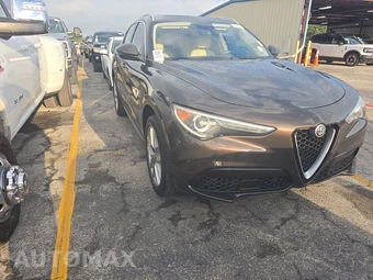 2019 Alfa Romeo Stelvio Ti Lusso – miniatura 3