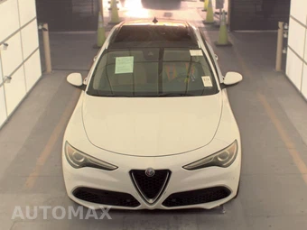 2019 Alfa Romeo Stelvio Ti Lusso – miniatura 2