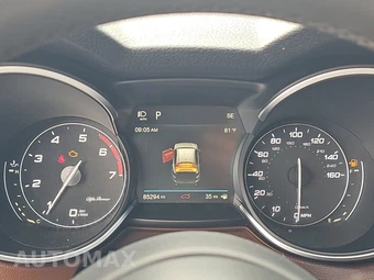 2019 Alfa Romeo Stelvio Ti Sport – miniatura 12