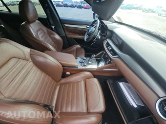 2019 Alfa Romeo Stelvio Ti Sport – miniatura 8