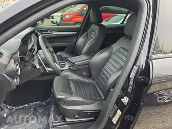 2019 Alfa Romeo Stelvio Ti Sport – miniatura 9