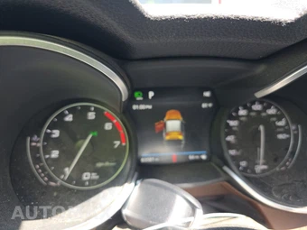 2019 Alfa Romeo Stelvio Ti Sport – miniatura 12