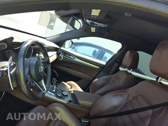 2019 Alfa Romeo Stelvio Ti Sport – miniatura 20