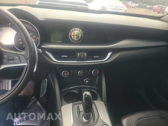 2019 Alfa Romeo Stelvio Ti Sport - miniatura 11