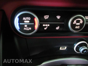 2019 Alfa Romeo Stelvio Ti - miniatura 15