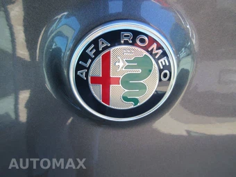 2019 Alfa Romeo Stelvio Ti - miniatura 2