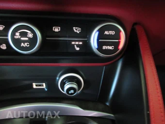 2019 Alfa Romeo Stelvio Ti - miniatura 29