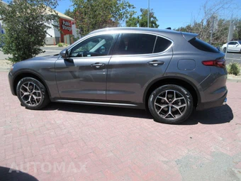 2019 Alfa Romeo Stelvio Ti - miniatura 4