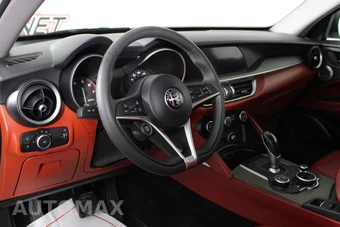2019 Alfa Romeo Stelvio Ti – miniatura 10