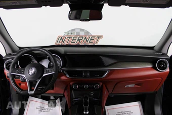 2019 Alfa Romeo Stelvio Ti – miniatura 11