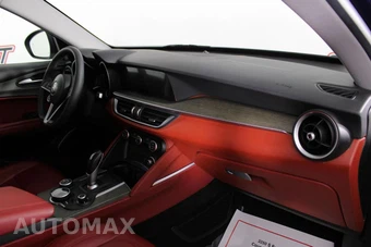 2019 Alfa Romeo Stelvio Ti – miniatura 12